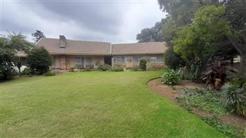 House For Sale in Aston Manor