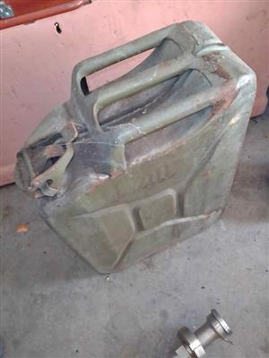 Petrol/diesel storage containers