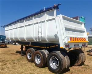 30 cube 2015 Phillips Sloper Back Tipper Tri axle Trailer, (Pretoria),