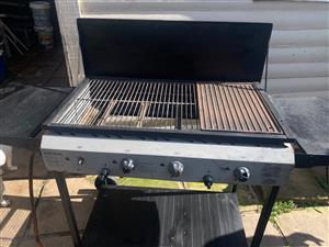  BUSH BABY 4-BURNER GAS BRAAI FOR SALE 