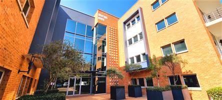 Office Space of 505m² to let on the first floor of Silky Oaks house in Bally Oaks Office Park