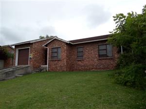 A comfortable home in Beacon Bay