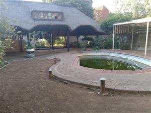 4 BEDROOM HOUSE TO LET IN FICHARDPARK