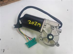 NEW MERCEDES BENZ W202 WIPER MOTOR GREEN PLUG (4 PIN)