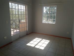 Charming 1 bed, 1 bath, 1 carport unit in Sharonlea