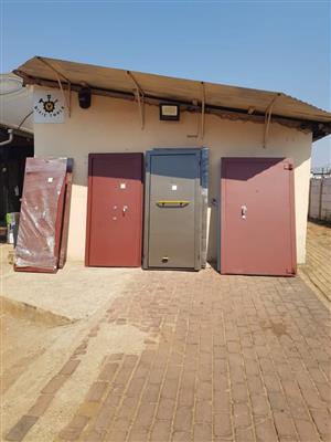 STRONG DOORS (standard).