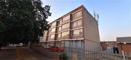 Apartment For Sale in Parkdene