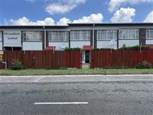 Townhouse For Sale in Farrarmere