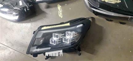 Neat 2021 Nissan Navara Led Xenon Headlight