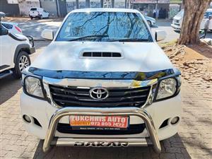 2014 TOYOTA HILUX 3.0 D4D 4X2 EXTRA CAB MANUAL WHITE COLOR LEATHER SEATERS DIESEL
