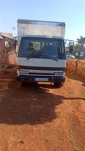 1994 Isuzu F8000 Volume body