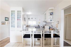 Apartment For Sale in Amanzimtoti