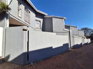 Townhouse For Sale in Eldoraigne