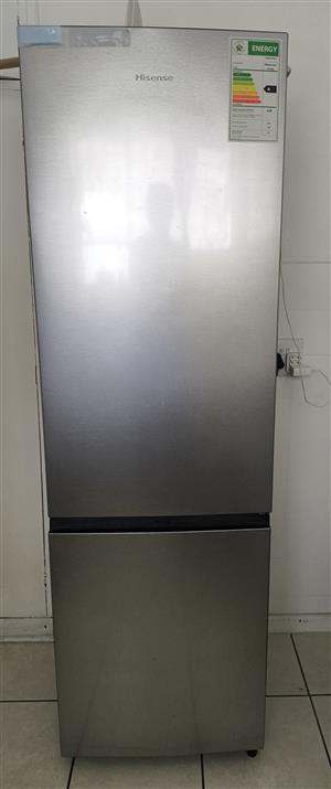 A brand new damily Refrigerator for sale. Very good condition