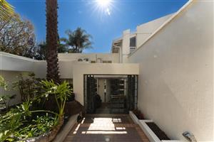 An Iconic Bryanston Estate with Majestic Magaliesburg Views