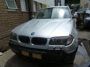 BMW X3 2.5i Sport E8