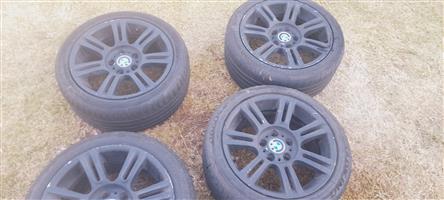 I am ssaling4 bmw rims wwith four17itch run flat wheels