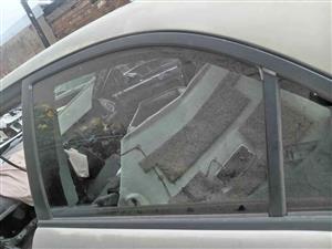 Mazda 6 mps left rear door glass selling