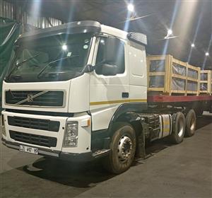 2008 Volvo Version 2 D13 with 1.1m kms, Major service done in June, daily runner, for sale. 