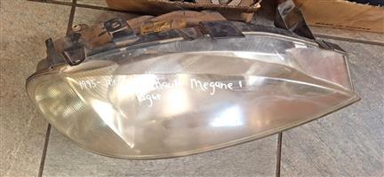 Renault megane 1 headlight available
