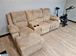 Recliner couch,available in good quality without any damage. 