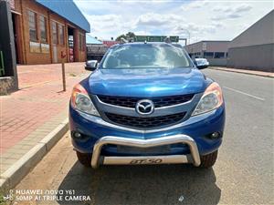 Mazda bt50 dcab automatic 2014 stripping for Spares