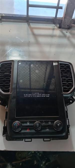 FORD RANGER T9 SHORT SCREEN 