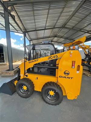 GIANT JC45 SKIDSTEER
