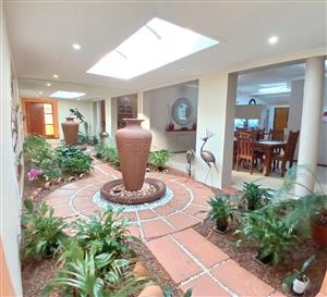 Beautiful family house for sale in Sasolburg, walking distance to schools and shopping centers Beaut