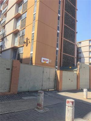 Apartment For Sale in Arcadia