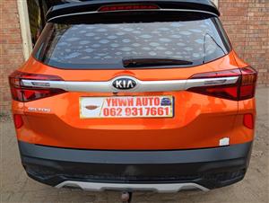 2020 Kia Seltos 1.5 LX 84KW 6,7 l/100km  Manual ORANGE