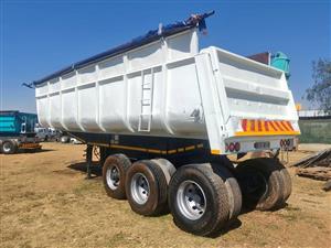 30 cube 2015 Phillips Sloper Back Tipper Tri axle Trailer, (Pretoria)
