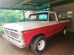 Ford F100 1974 nearly complete rebuild. Papers up to date. 351 chef v8 engine