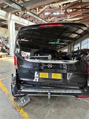  Mercedes Viano V250D W447 Parts / Engine / Gearbox