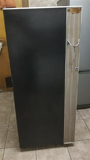 Upright Kelvinator freezer 