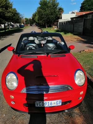 Hi I'm selling my mini Cooper s in good condition 