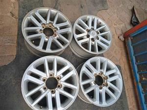 Toyota hilux d4d legend 45 and fortuner Rims for sale 