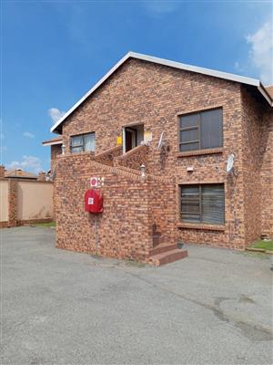 Modern 2-bedroom apartment in a secure  complex