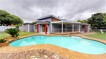 Family Living at Its Finest in Sunward Park – With Flatlet Starting to Bid from R2,150,000