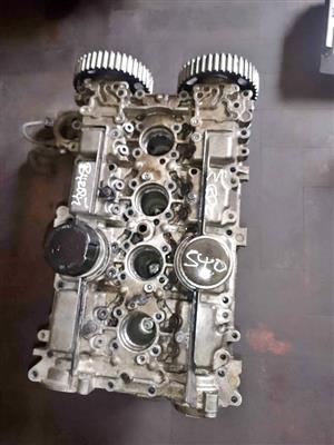 VOLVO S40 2003 CYLINDERHEAD AVAILABLE  DELIVERY AVAILABLE COUNTRY WIDE 