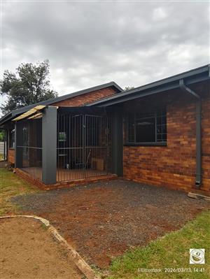 SPACIOUS FACE BRICK CHARMER, VAALPARK TO RENT!