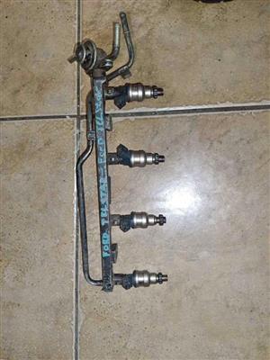 Ford Telstar injectors with rail