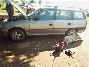 Opel estate stripping for spares 