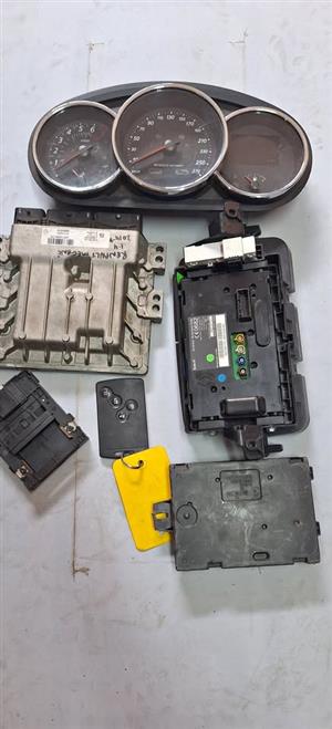 Renault megane 3 1.4 RS locks3t available