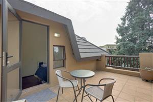 Spacious loft apartment in popular complex