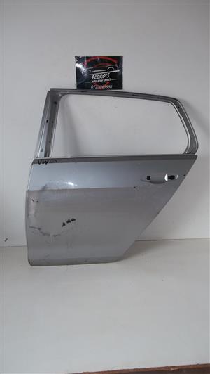 VW Golf 7 left rear door