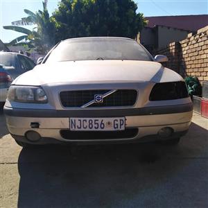 Volvo s60 T5 stripping for spares Bargain prices Urgent sale 