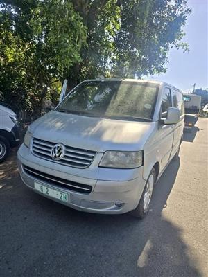 Vw Kombi Caravelle 2.5 AXE stripping for spares