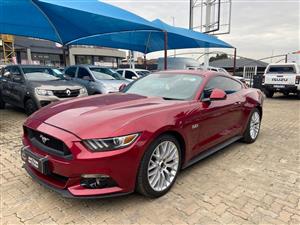 FORD MUSTANG