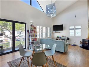 Apartment For Sale in Vredehoek